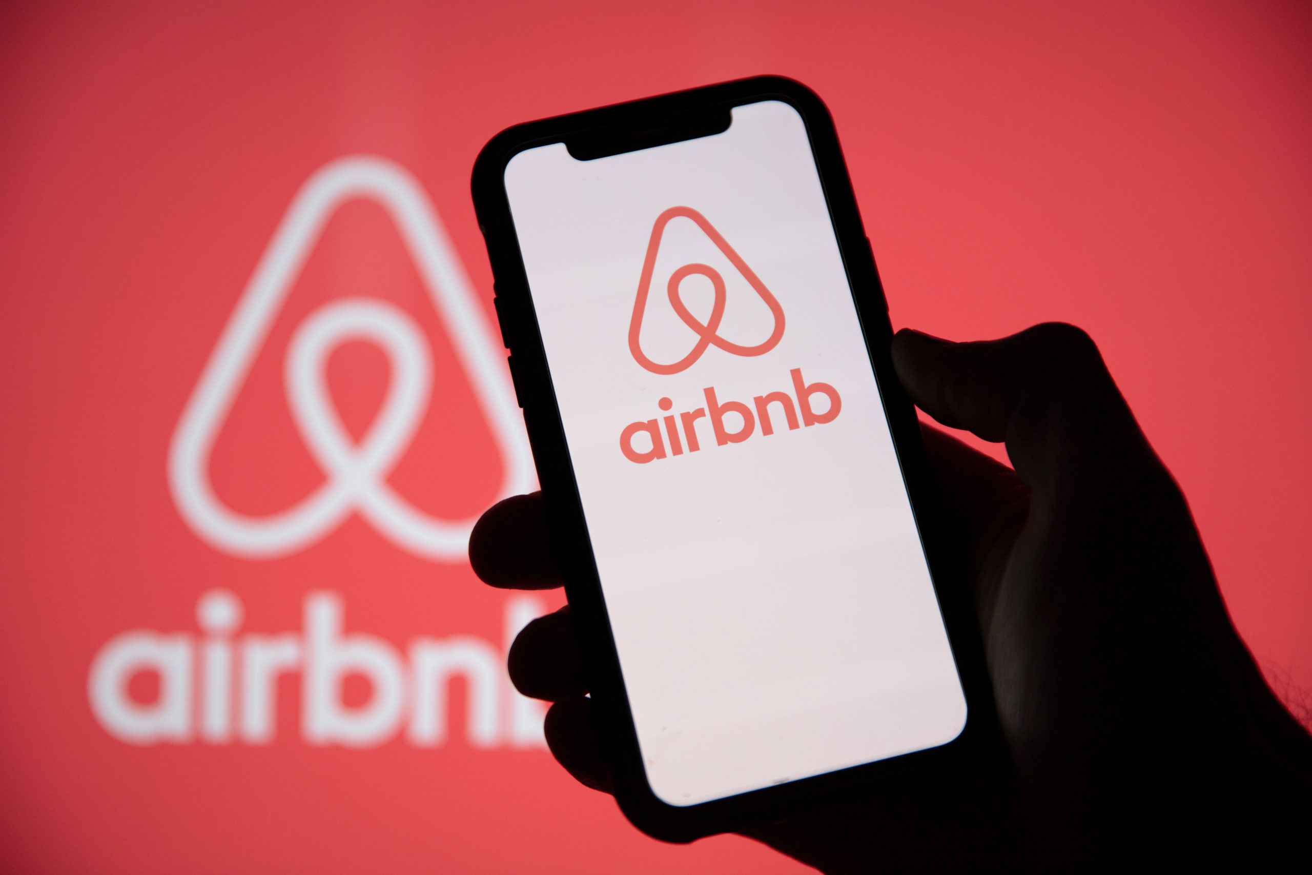 AirBnb’s “Biggest Change in a Decade” - Bob's Containers / Bob's Containers